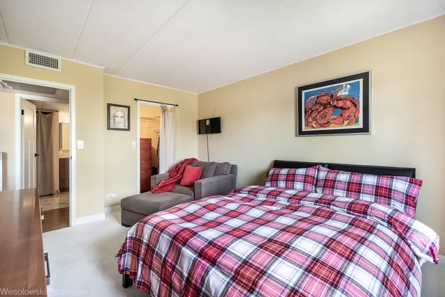 $198,000 | 3222 Sanders Road, Unit 3D, Northbrook, IL 60062