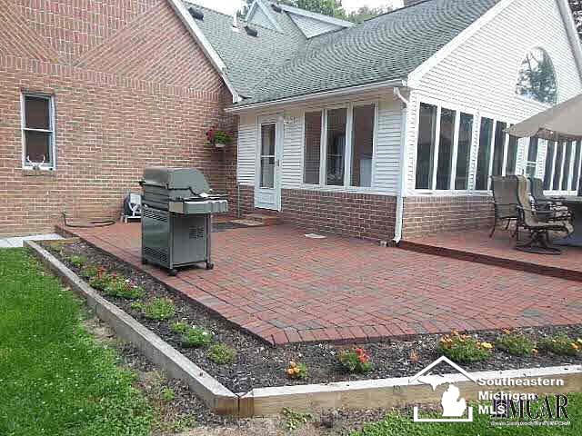 3737 West Erie Road Temperance, MI 48182 - Photo 8 of 34
