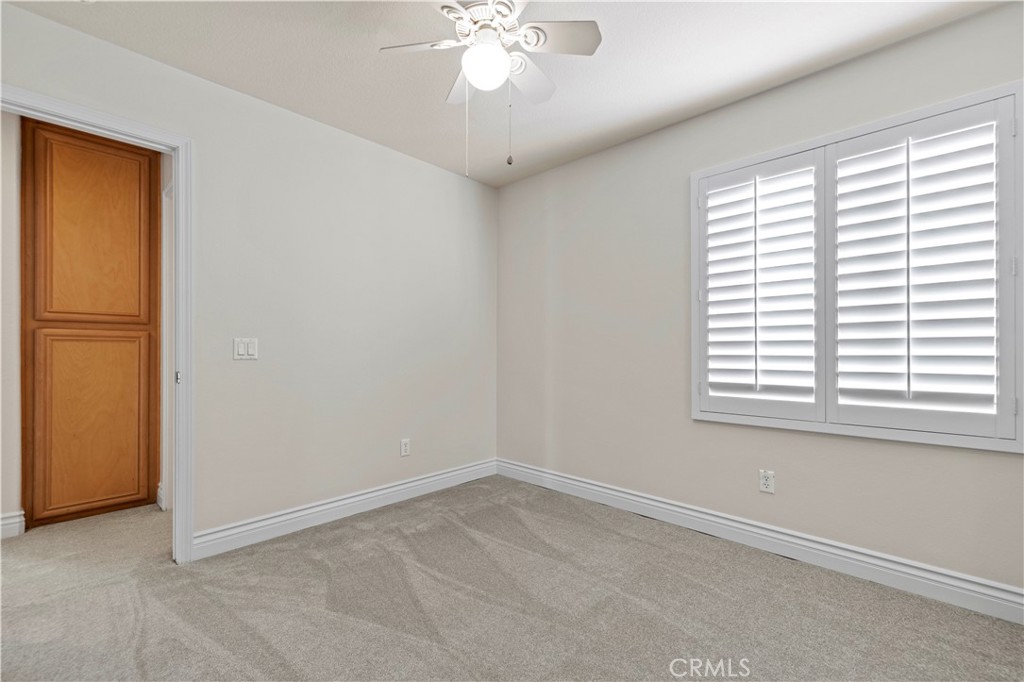 28355 Stansfield Lane Saugus, CA 91350 - Photo 33 of 52 an empty room with a window