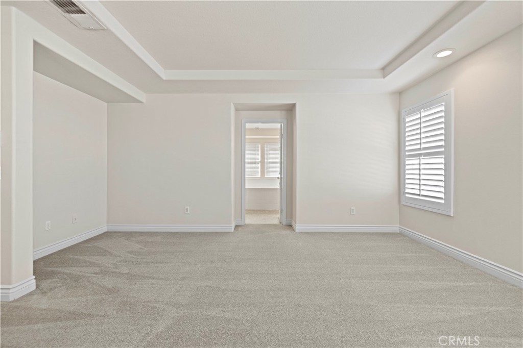 28355 Stansfield Lane Saugus, CA 91350 - Photo 40 of 52 an empty room with windows