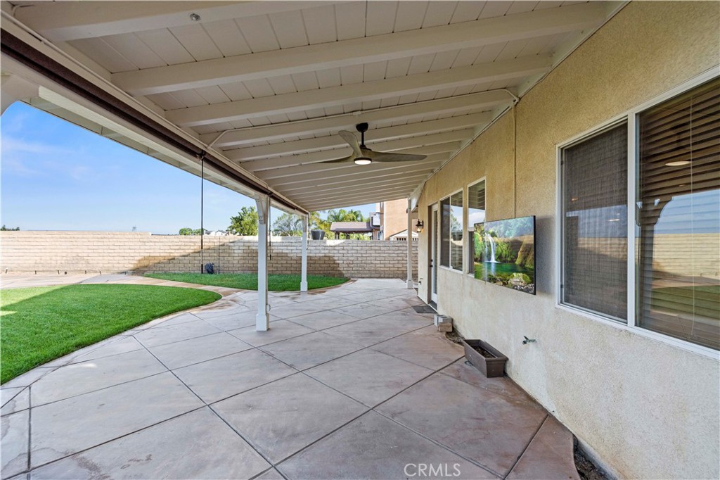 28355 Stansfield Lane Saugus, CA 91350 - Photo 47 of 52 a view of a porch