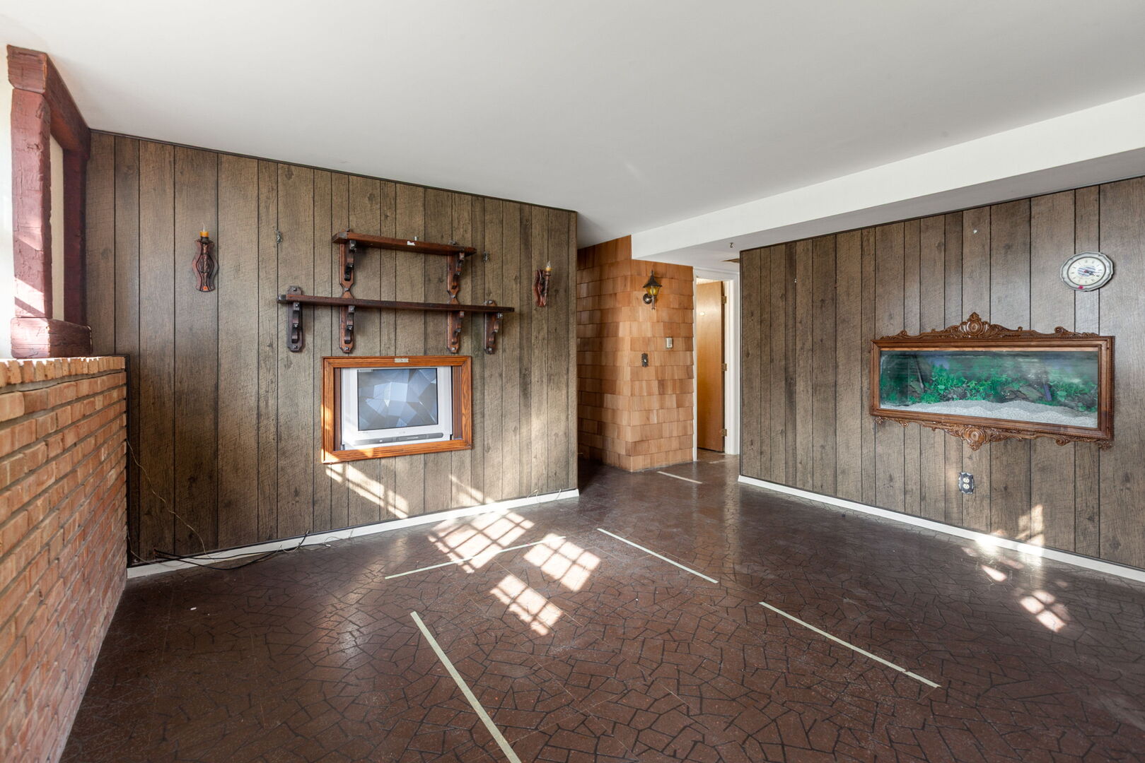 47 Old Post Road Montgomery, IL 60538 - Photo 15 of 32 a view of a storage & utility room