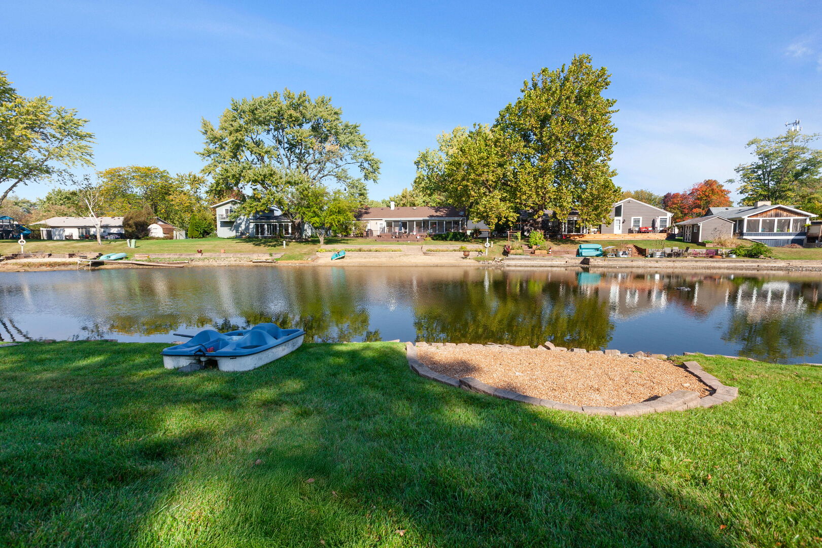 47 Old Post Road Montgomery, IL 60538 - Photo 24 of 32 a view of a lake with houses