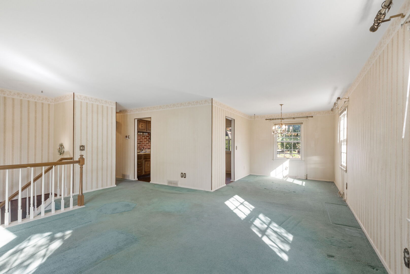 47 Old Post Road Montgomery, IL 60538 - Photo 4 of 32 a view of entryway with livingroom