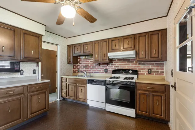 $335,000 | 47 Old Post Road, Montgomery, IL 60538