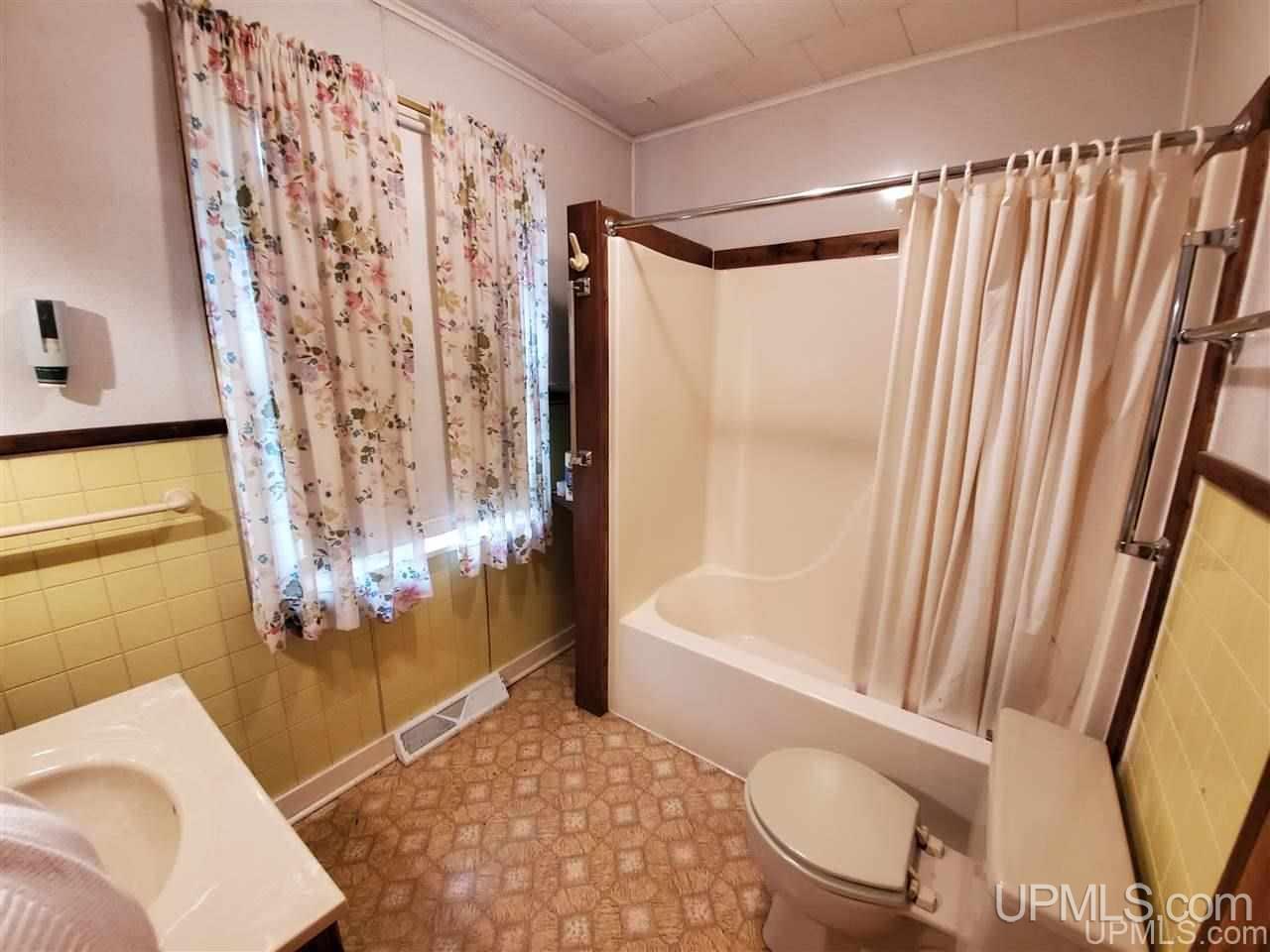1303 Palms Road Bessemer, MI 49911 - Photo 7 of 19 Gallery Image 7