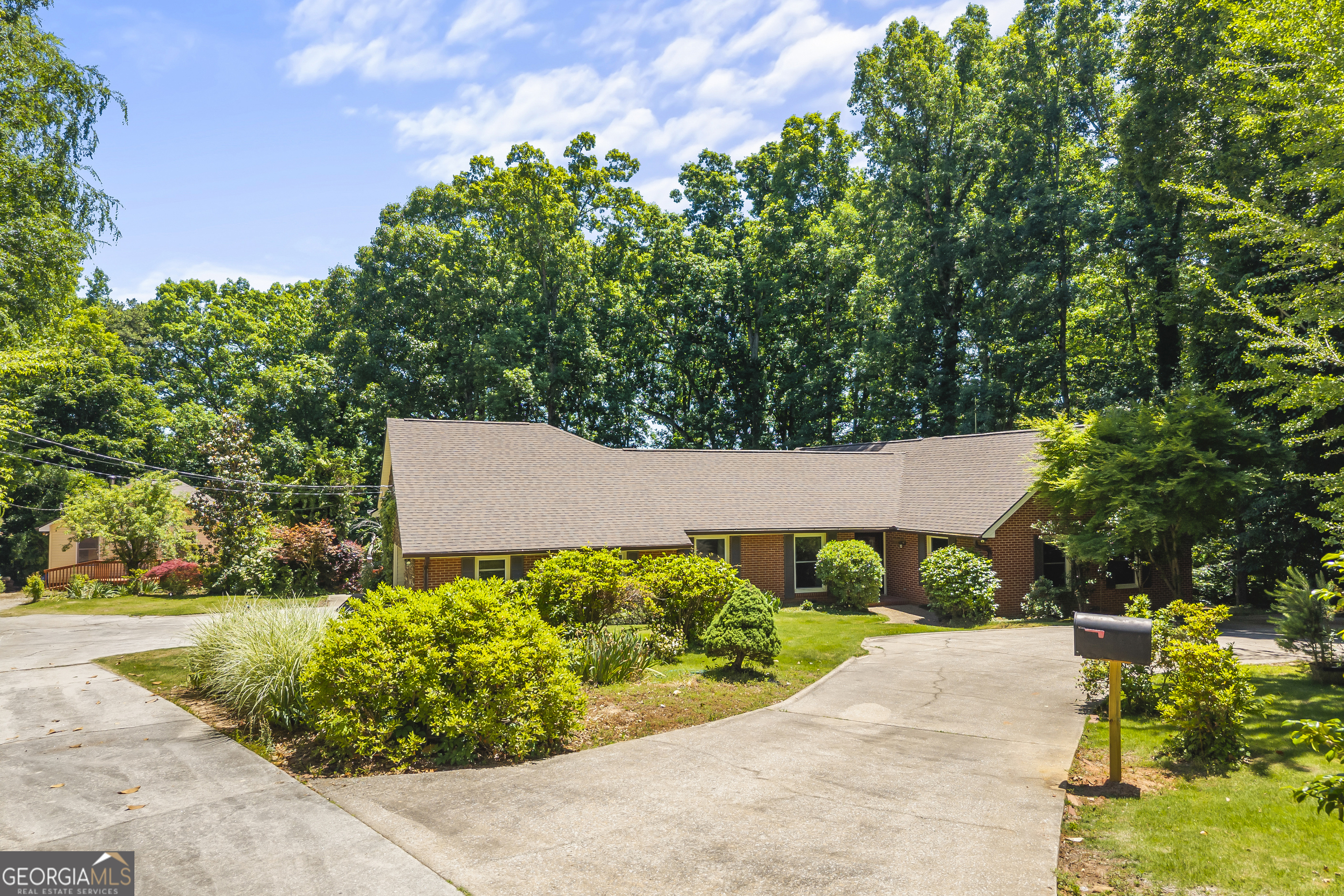 511 Rhodes Drive Elberton, GA 30635 - Photo 2 of 90