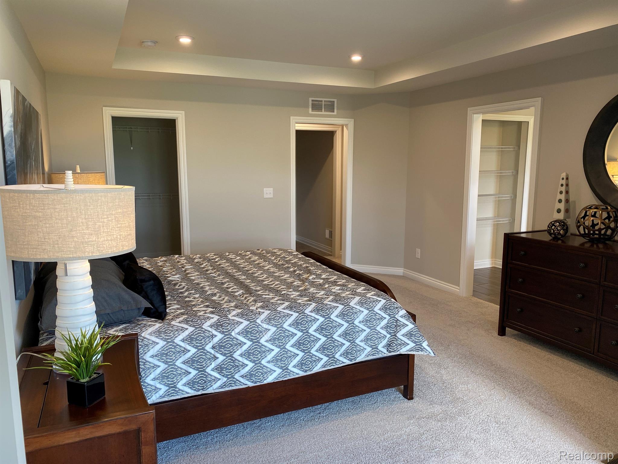 658 Peppermint Drive Rochester, MI 48307 - Photo 6 of 9 Gallery Image 6