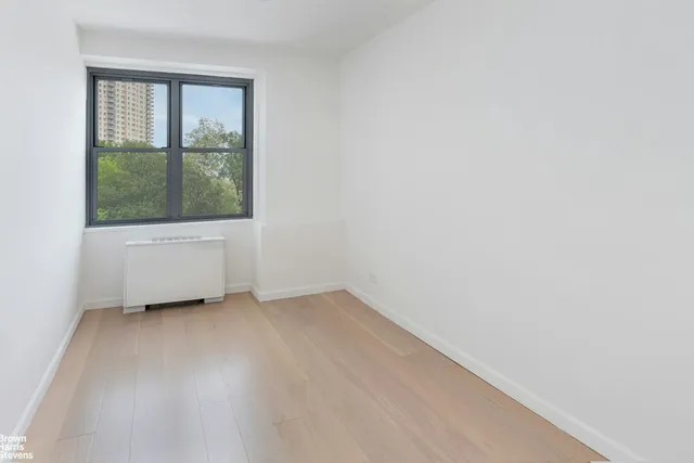 $209,000 | 2500 Johnson Avenue, Unit 3B | Spuyten Duyvil