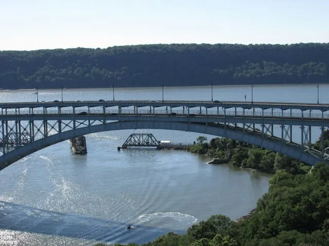 $209,000 | 2500 Johnson Avenue, Unit 3B | Spuyten Duyvil