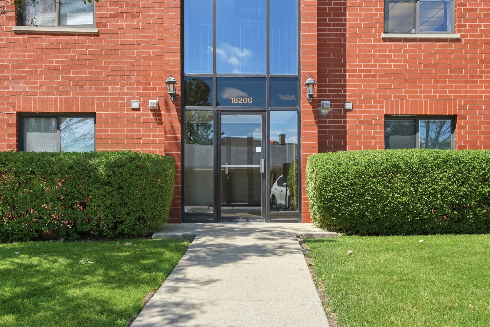 18206 Rita Road, Unit 2B Tinley Park, IL 60477 - Photo 2 of 28