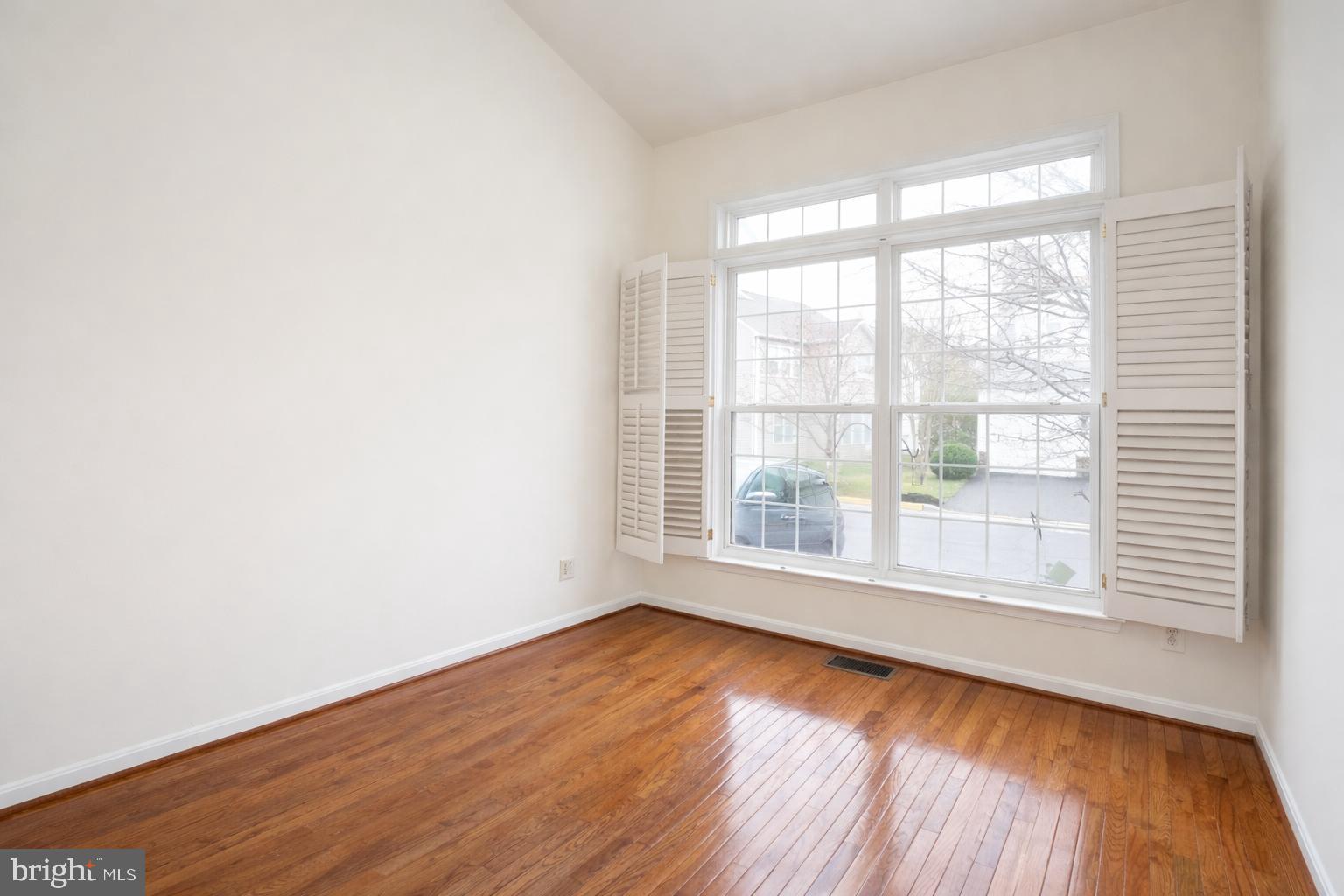 2448 Leyland Ridge Road Herndon, VA 20171 - Photo 49 of 62 Bright and airy space with elegant windows.