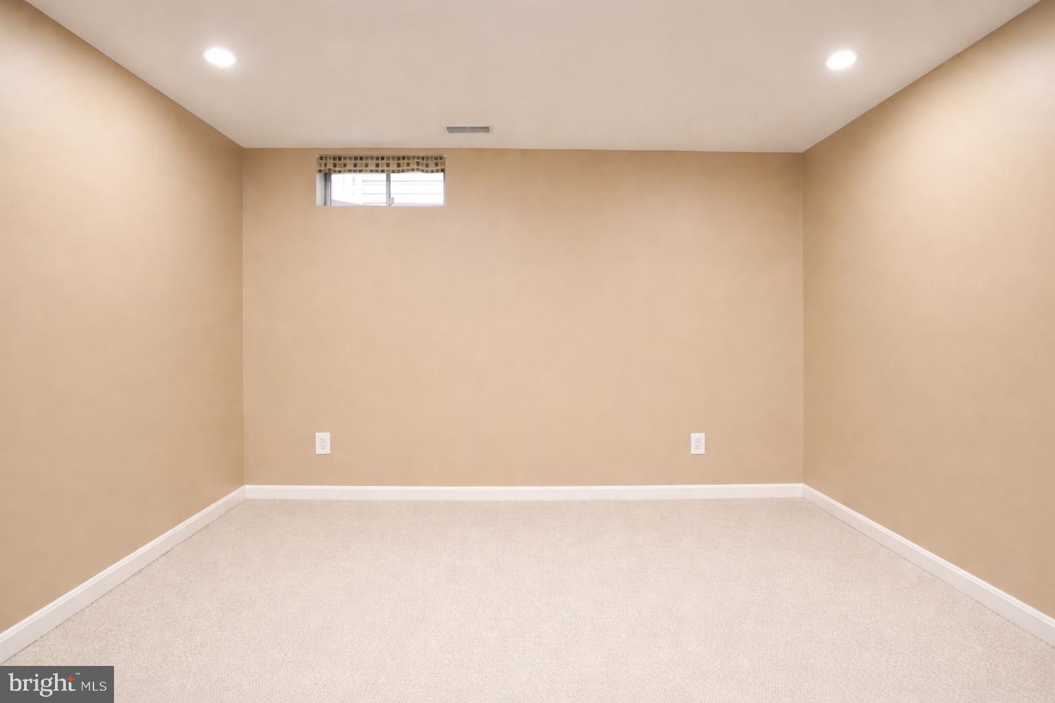 2448 Leyland Ridge Road Herndon, VA 20171 - Photo 62 of 62 Versatile space ready for your vision.