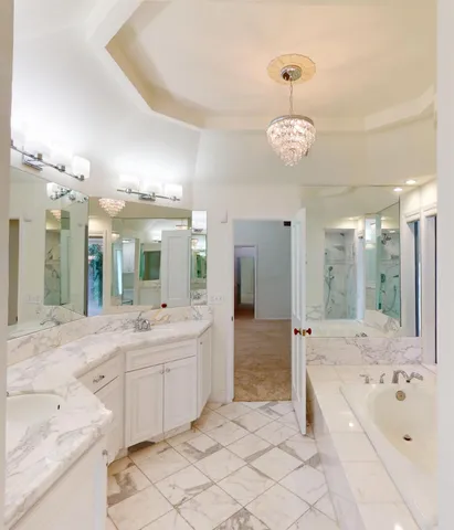 $1,100,000 | 2903 West Cromwell Avenue, Fresno, CA 93711