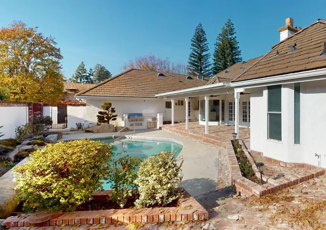 $1,100,000 | 2903 West Cromwell Avenue, Fresno, CA 93711