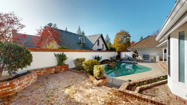 $1,100,000 | 2903 West Cromwell Avenue, Fresno, CA 93711