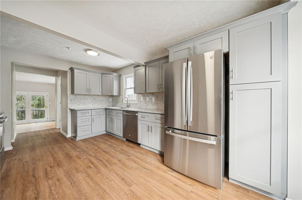 187 Old Meadow Road Canonsburg, PA 15317 - Photo 7 of 37