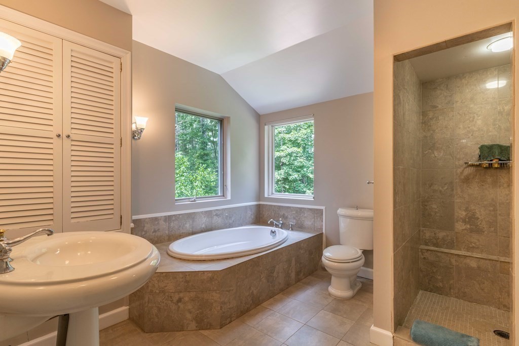 40 Kettle Hill Road Amherst, MA 01002 - Photo 17 of 42 Gallery Image 17