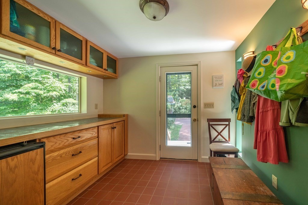40 Kettle Hill Road Amherst, MA 01002 - Photo 5 of 42 Gallery Image 5