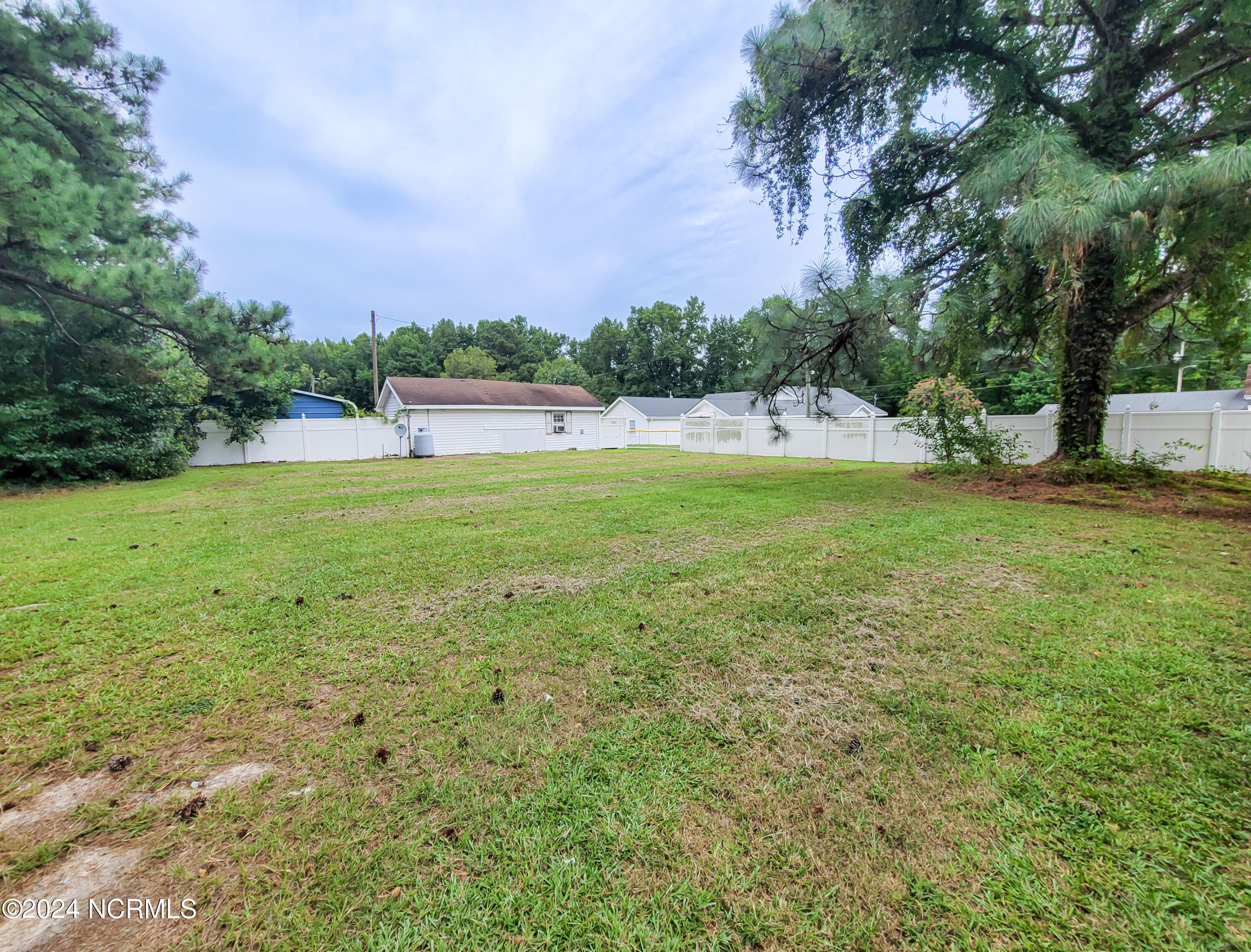 908 Sutton Road Rocky Mount, NC 27801 - Photo 16 of 18 908 Sutton Road (16)