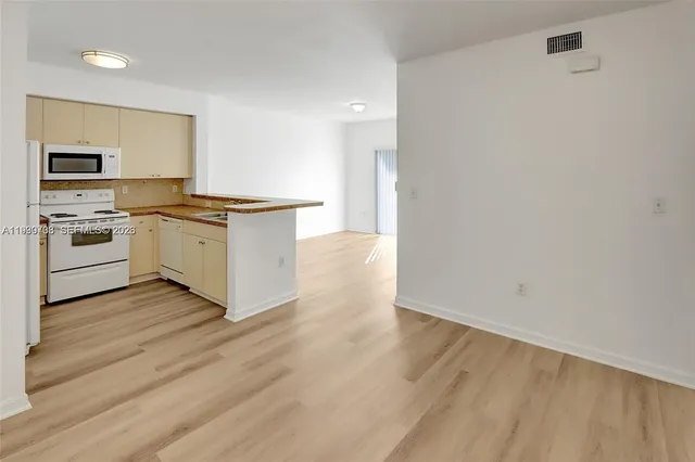 $1,900 | 11050 Southwest 196th Street, Unit 411, Cutler Bay, FL 33157