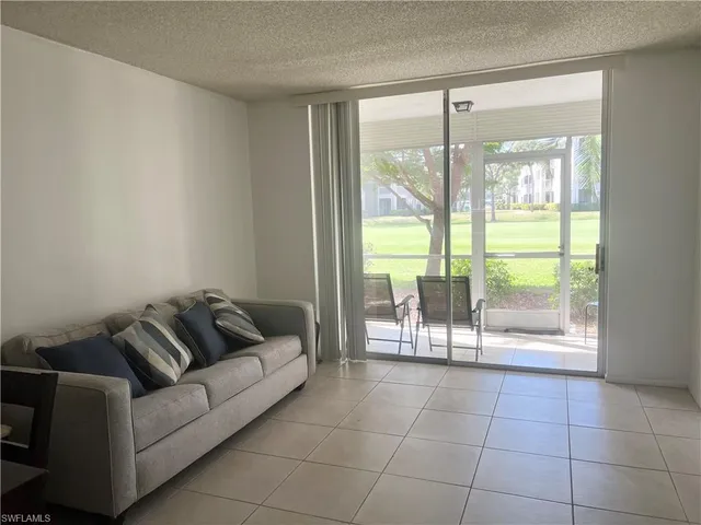 $1,600 | 180 Turtle Lake Court, Unit 106, Naples, FL 34105