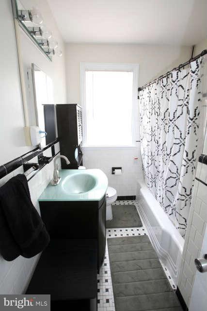 6405 Sharon Road Baltimore, MD 21239 - Photo 15 of 27 Bath