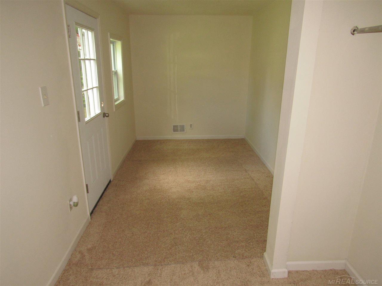 3854 Mapleleaf Road Waterford, MI 48328 - Photo 26 of 35 Gallery Image 26