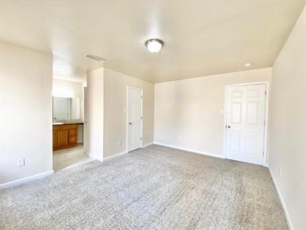 8001 Rothington Road, Unit 2127 Dallas, TX 75227 - Photo 8 of 18 Gallery Image 8