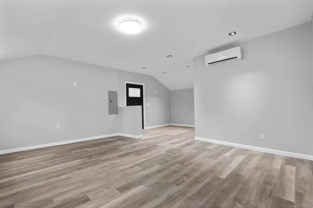 $375,000 | 76 Kane Street, Southington, CT 06489