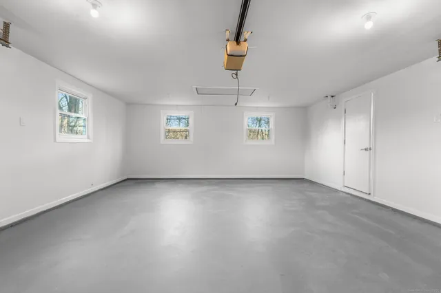 $375,000 | 76 Kane Street, Southington, CT 06489