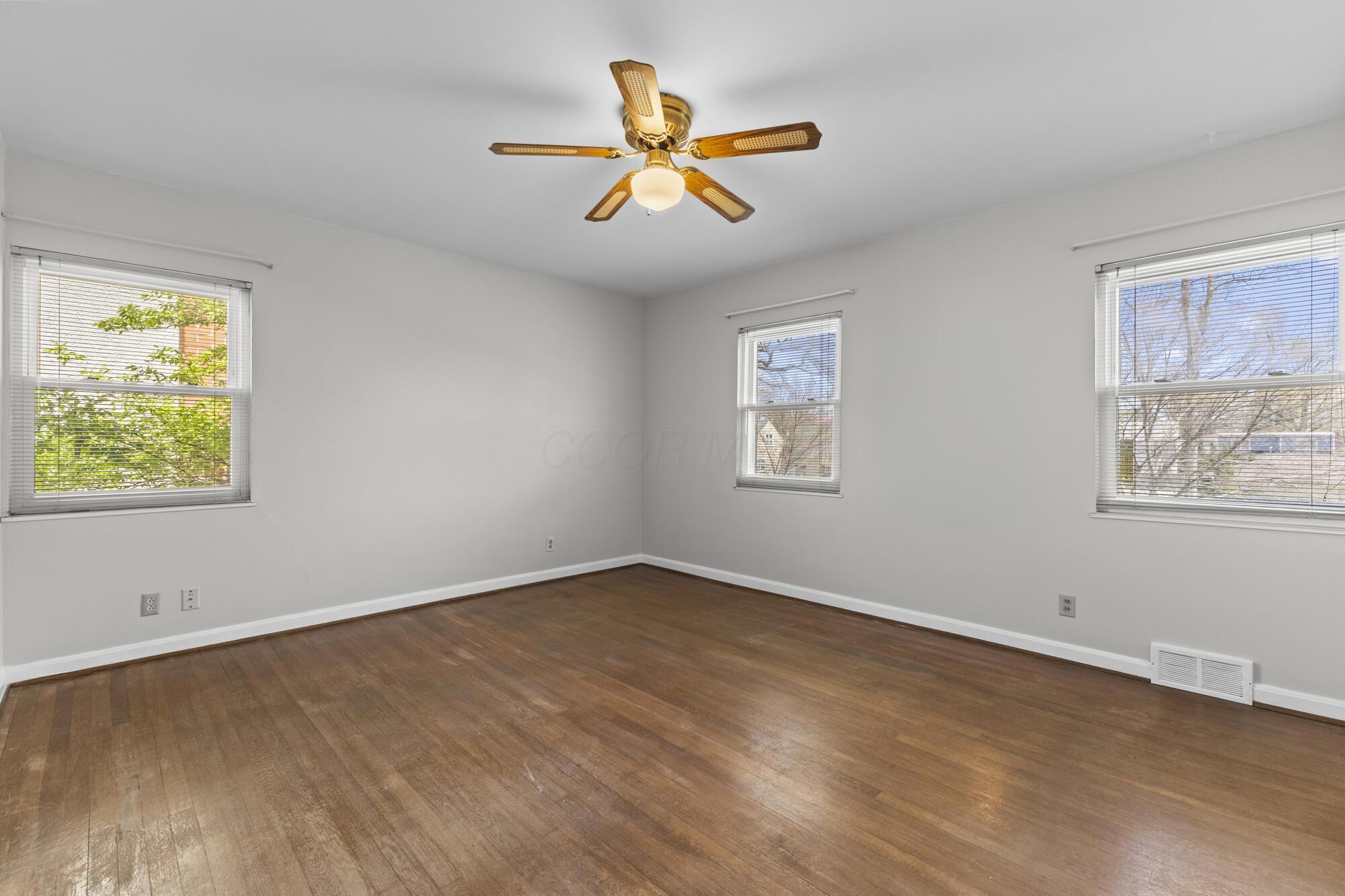 109 South Broadleigh Road Columbus, OH 43209 - Photo 23 of 39 24_cs9a5583