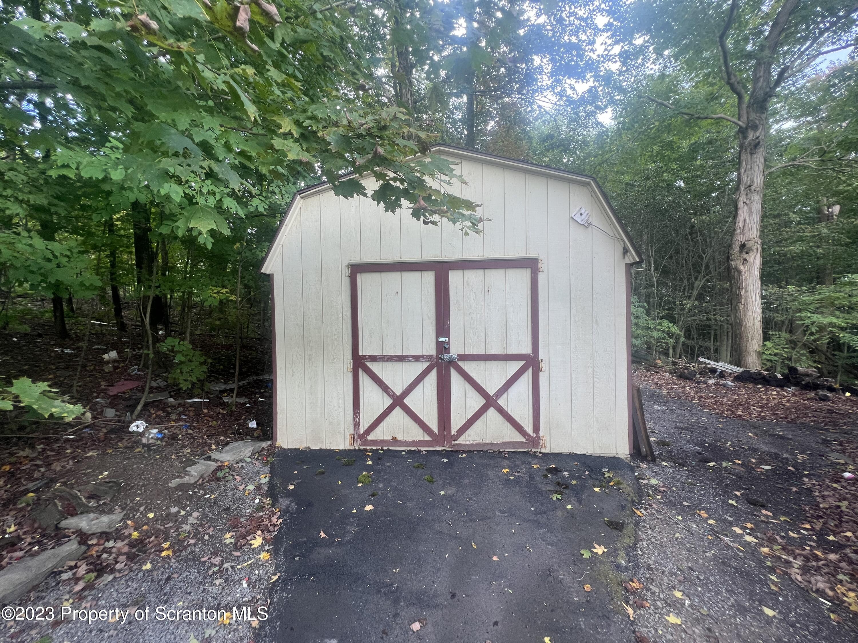 65 Bailor Road Moscow, PA 18444 - Photo 22 of 24 Gallery Image 22