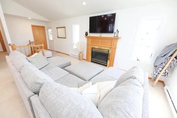$719,500 | 2560 County Road 120 Northeast, Alexandria, MN 56308