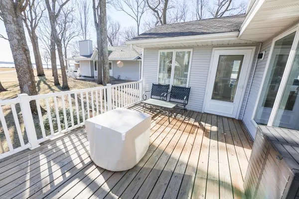 $719,500 | 2560 County Road 120 Northeast, Alexandria, MN 56308
