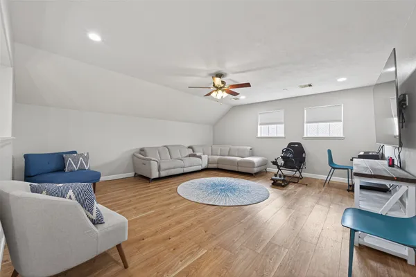 $5,000 | 3329 Oak Dale Way, Seabrook, TX 77586