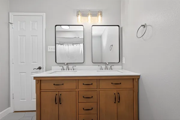 $5,000 | 3329 Oak Dale Way, Seabrook, TX 77586