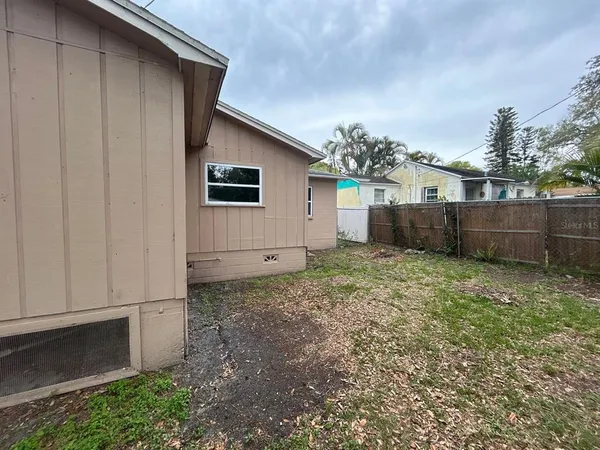 $2,495 | 2524 19th Street South, St. Petersburg, FL 33712