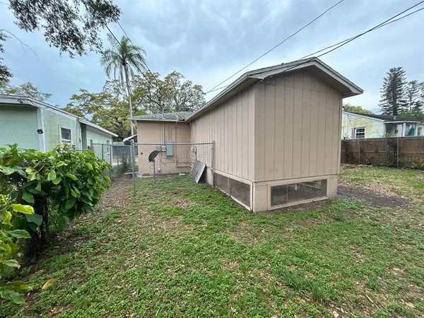 $2,495 | 2524 19th Street South, St. Petersburg, FL 33712