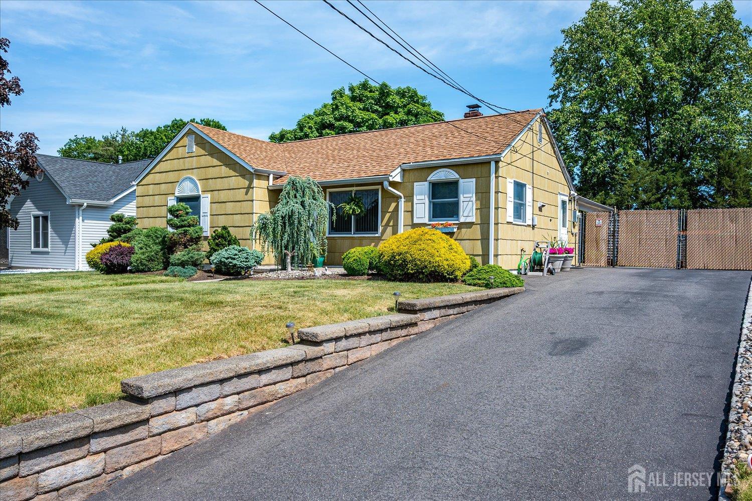 30 Walnut Street Edison, NJ 08817 - Photo 2 of 45