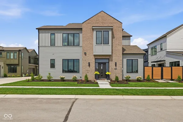 $590,000 | 1674 Coach Drive, Westfield, IN 46074