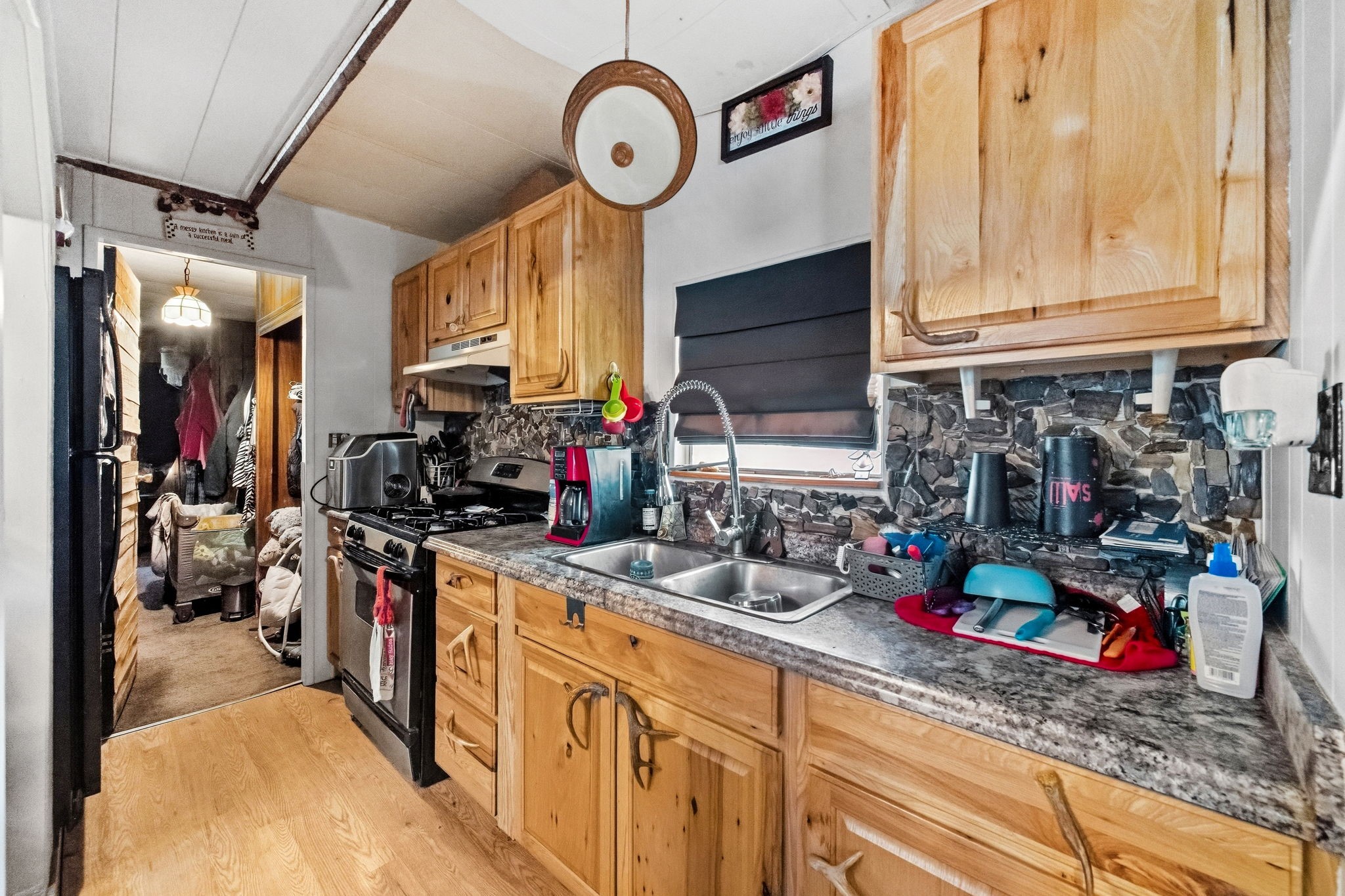 451 Langham Road Shepherd, TX 77371 - Photo 16 of 20 Kitchen Area
