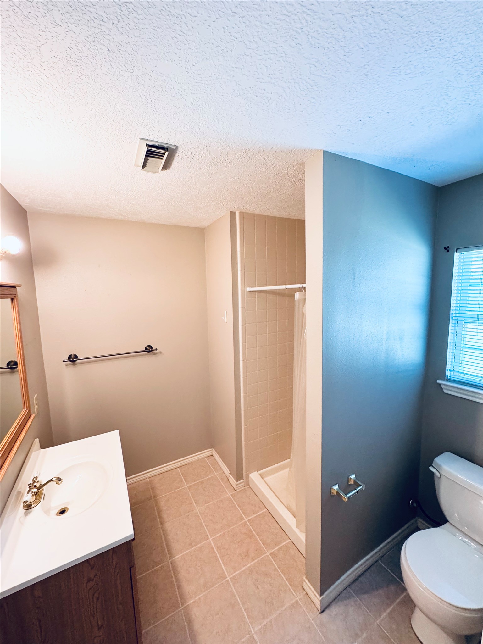 10991 Gilmore Road Cleveland, TX 77328 - Photo 10 of 42 Gallery Image 10