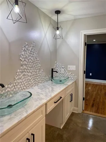 $2,600 | 300 North Sibley Street, Metairie, LA 70003