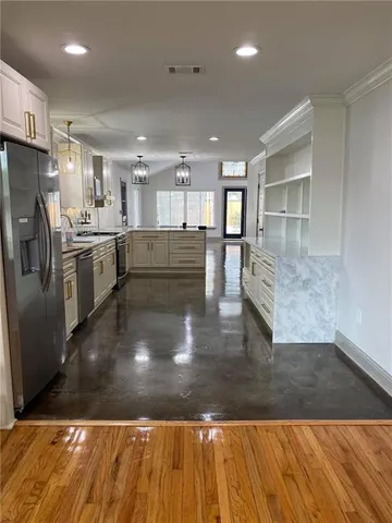 $2,600 | 300 North Sibley Street, Metairie, LA 70003