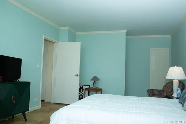 $329,000 | 269 Grand Central Parkway, Unit 22F | Glen Oaks