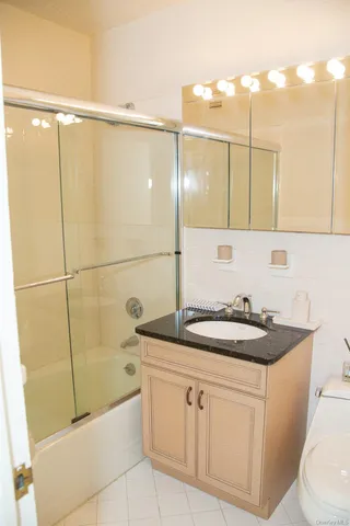 $329,000 | 269 Grand Central Parkway, Unit 22F | Glen Oaks