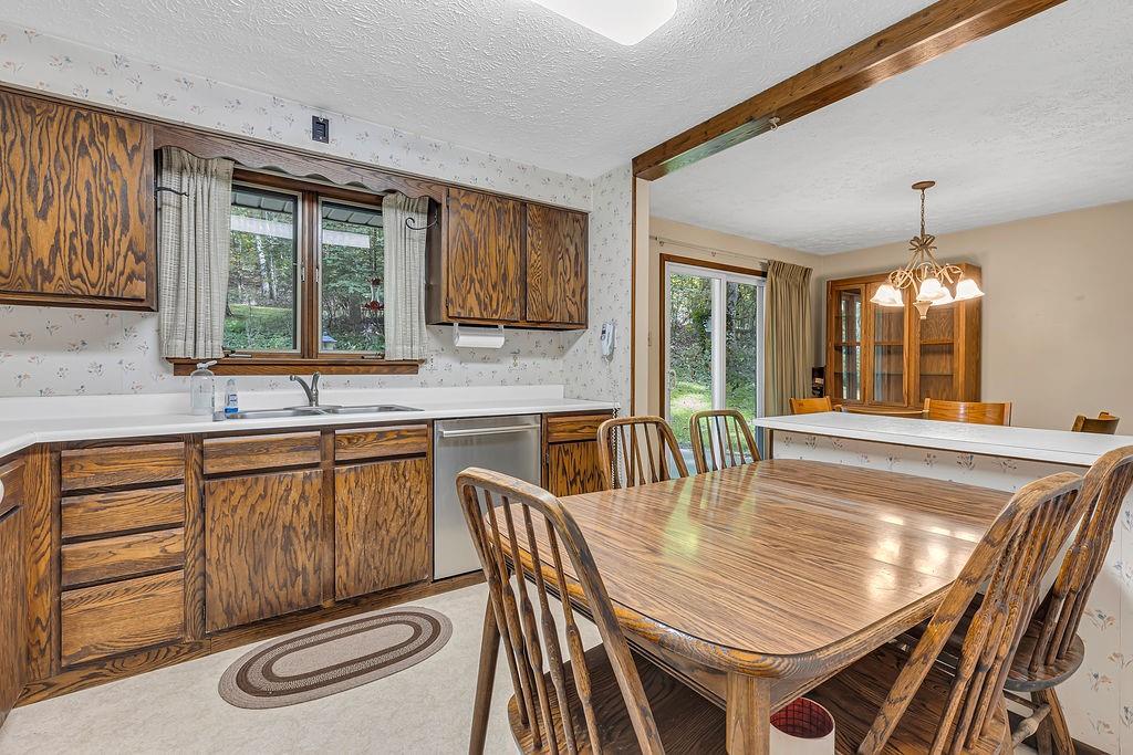 187 Dehaven Road Beaver Falls, PA 15010 - Photo 7 of 37 Gallery Image 7