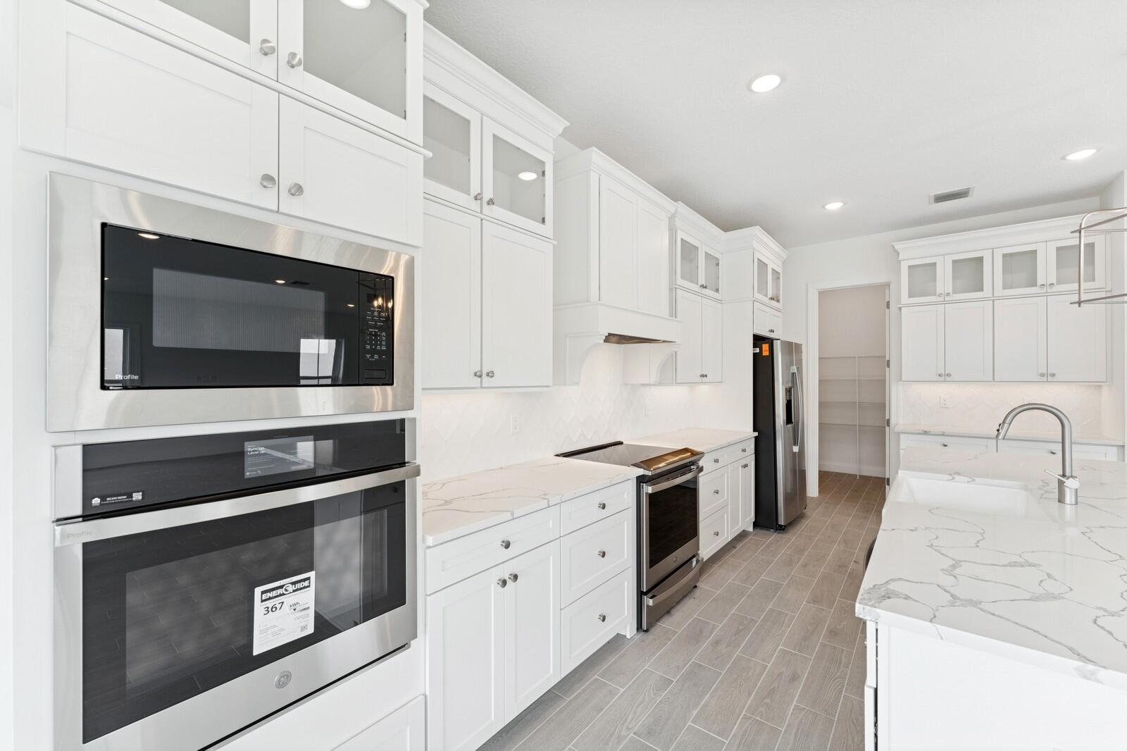 6790 Southeast Pine Drive, Unit 29 Stuart, FL 34997 - Photo 16 of 46 Kitchen