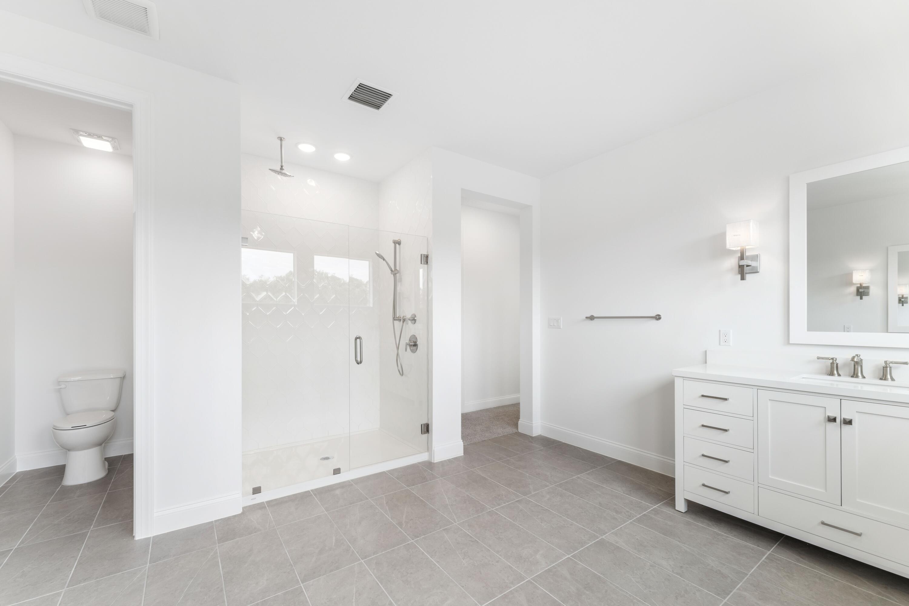 6790 Southeast Pine Drive, Unit 29 Stuart, FL 34997 - Photo 44 of 46 Primary Bath